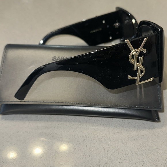 Saint Laurent sunglasses - Picture 2 of 4